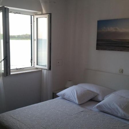 Apartman Pape Pakoštane Exterior foto