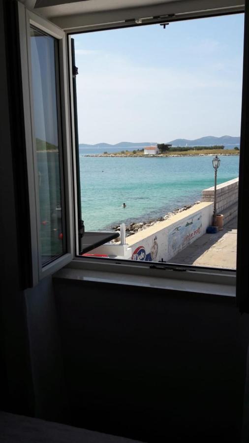 Apartman Pape Pakoštane Exterior foto